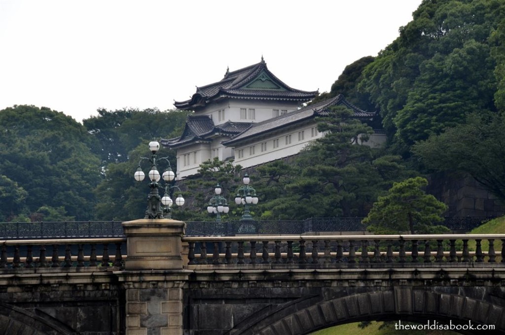 Tokyo Imperial Palace and East Gardens with kids - The World Is A Book